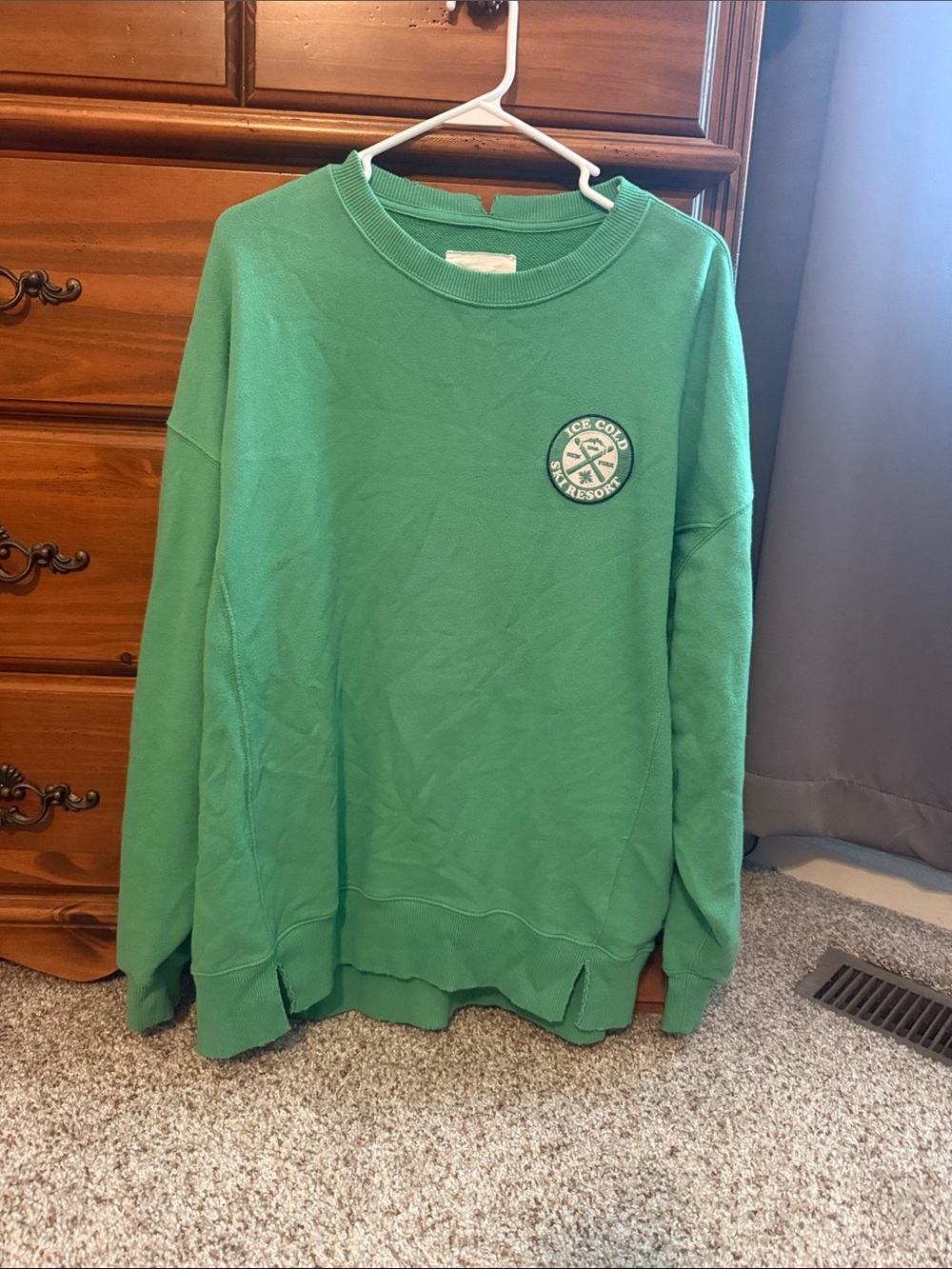aerie Green Crewneck Sweatshirt with Round Chest Patch